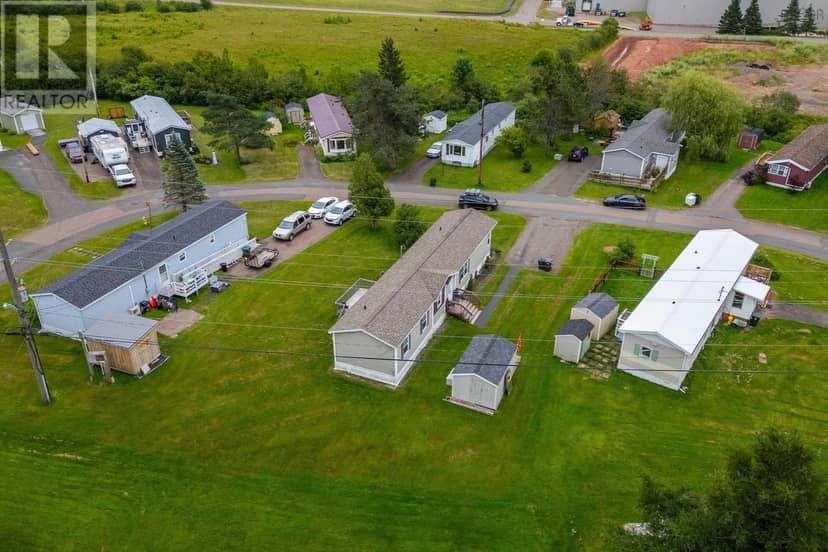 8 Lorne Crescent — photo 36 of 37