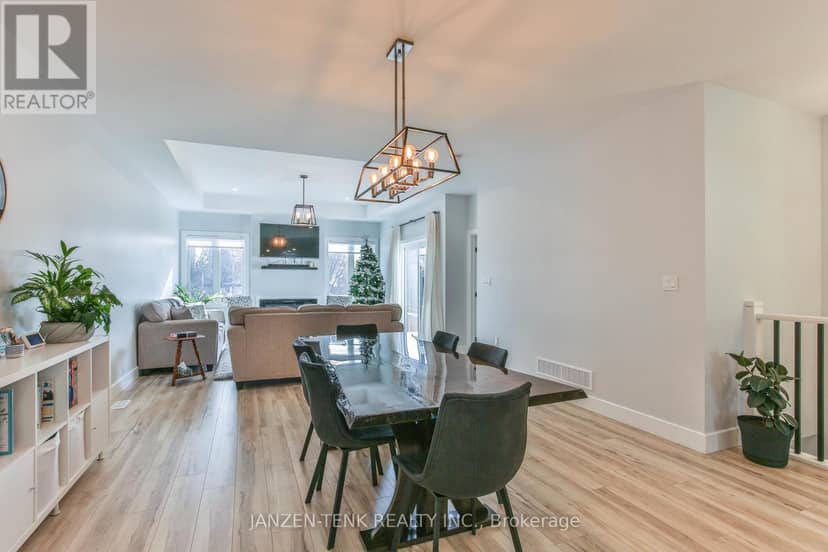 8 Charles Court — photo 18 of 40