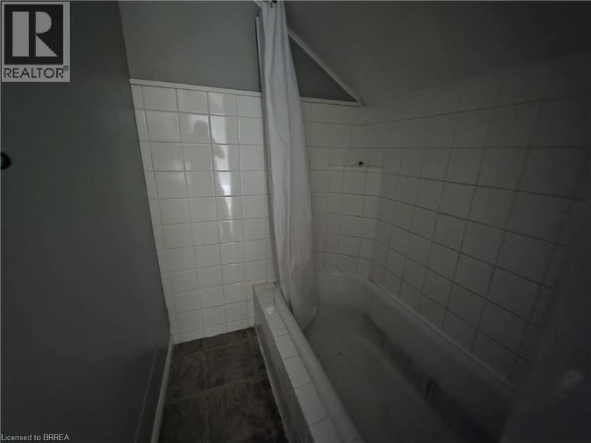 109 SYDENHAM Street — photo 29 of 30