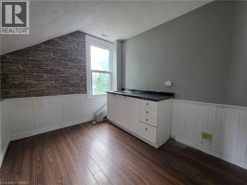 109 SYDENHAM Street — photo 27 of 30