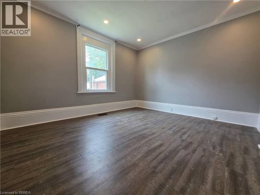 109 SYDENHAM Street — photo 10 of 30