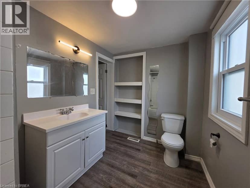 109 SYDENHAM Street — photo 16 of 30