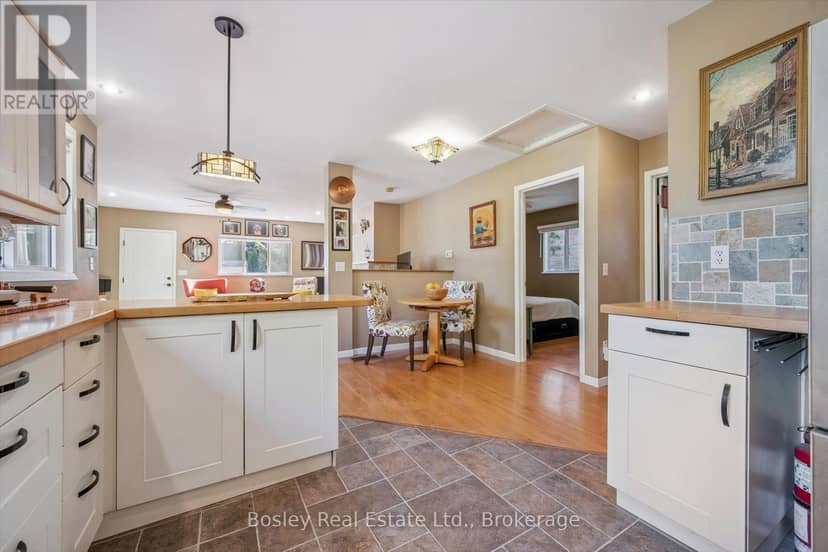 32 Holly Trail — photo 21 of 40