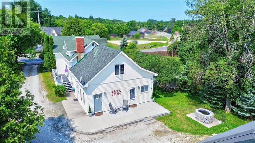 24 Gore Street, Gore Bay, Manitoulin Island, photo 2