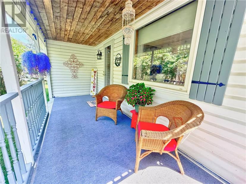 24 Gore Street, Gore Bay, Manitoulin Island, photo 4