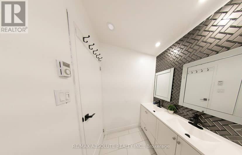 44 - 3415 Uplands Drive — photo 36 of 40