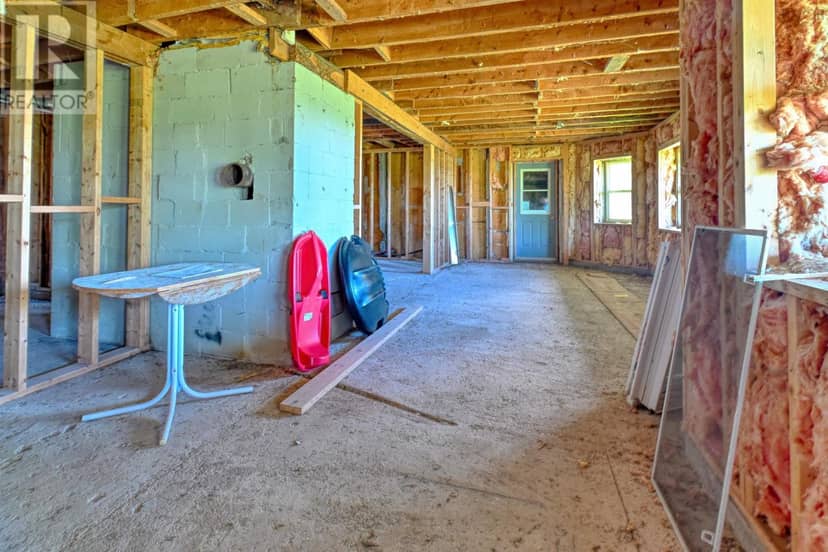 5877 West Bay Road — photo 40 of 40