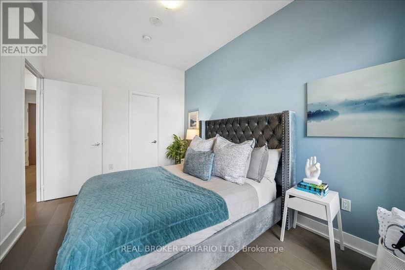 603 - 20 Shore Breeze Drive — photo 9 of 24