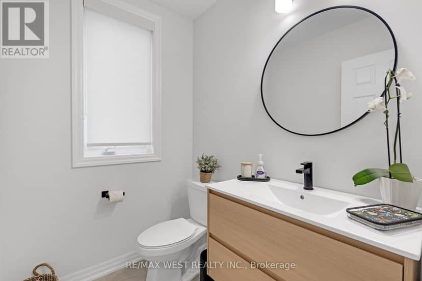 24 Hanton Crescent — photo 19 of 40