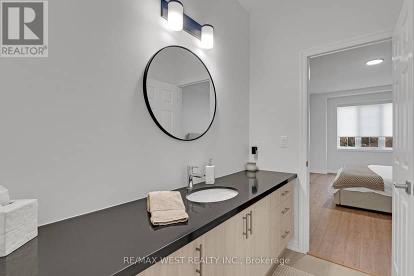 24 Hanton Crescent — photo 30 of 40