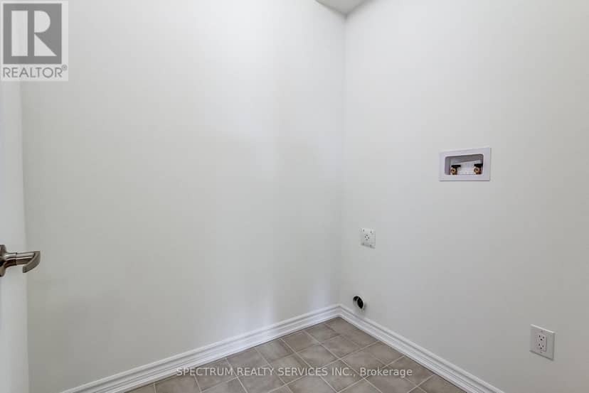29 Strickland Avenue — photo 16 of 40