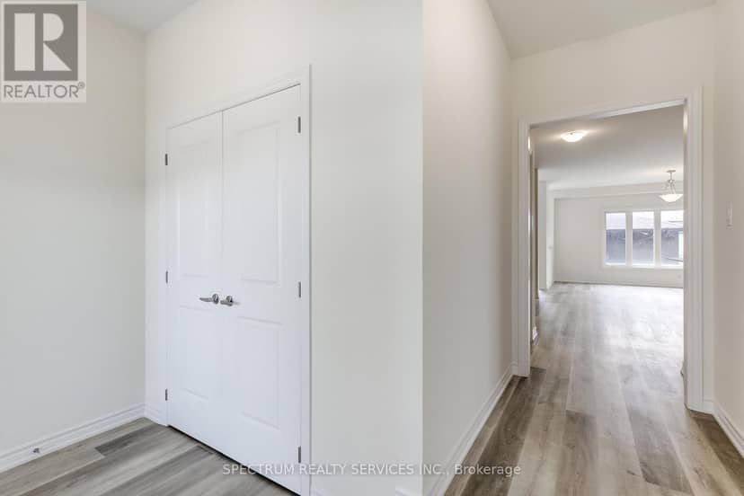 27 Strickland Avenue — photo 13 of 40