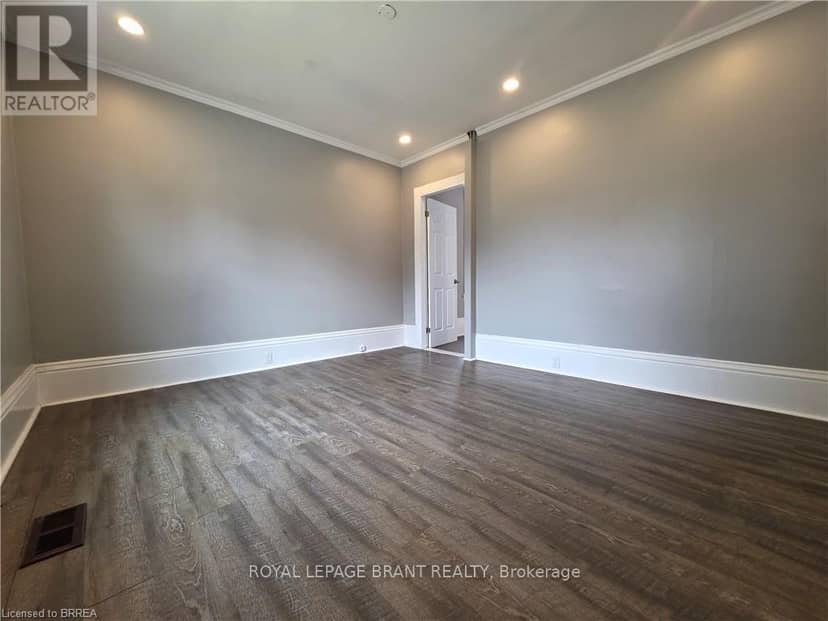 109 Sydenham Street — photo 4 of 30