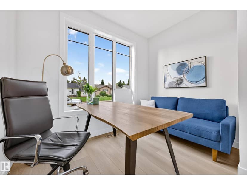 5604 105 AV NW — photo 14 of 40