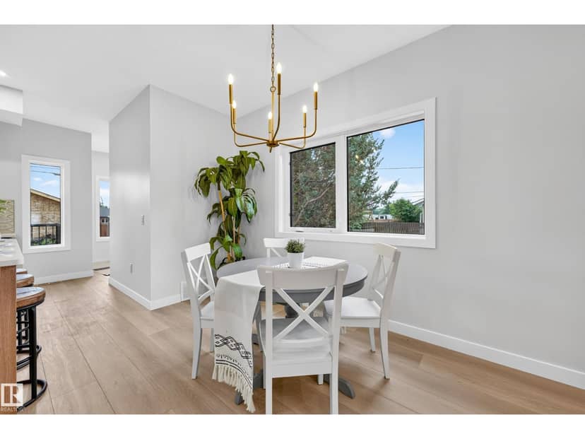 5604 105 AV NW — photo 17 of 40