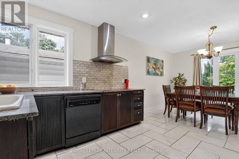 333 Charron Street — photo 13 of 40