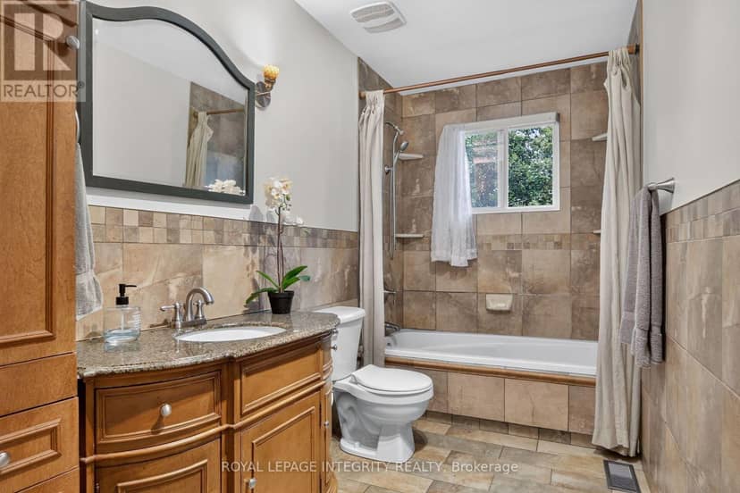 333 Charron Street — photo 16 of 40