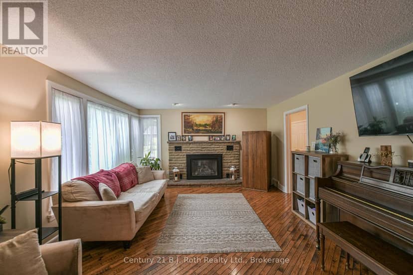 1028 Cowbell Lane — photo 28 of 40