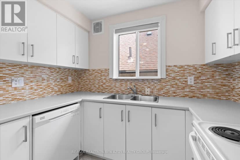 304 Roselawn Avenue — photo 11 of 28