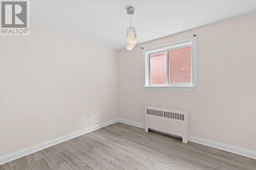 304 Roselawn Avenue — photo 16 of 28