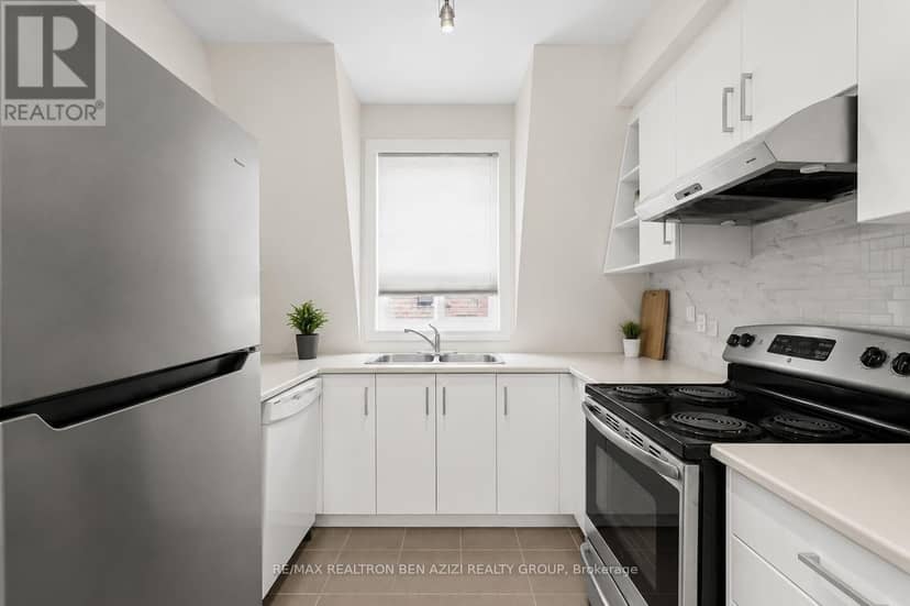304 Roselawn Avenue — photo 23 of 28