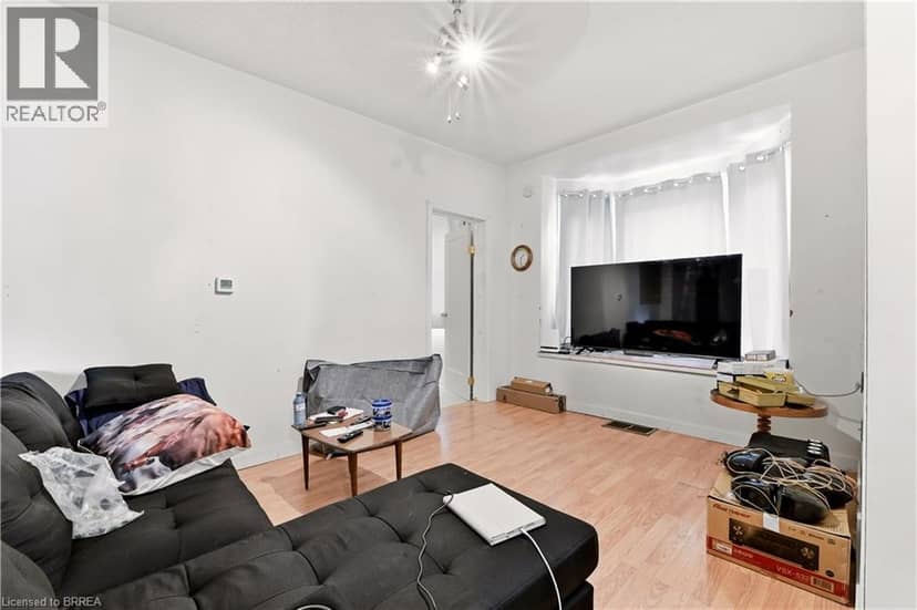 13 USHER Street — photo 4 of 33