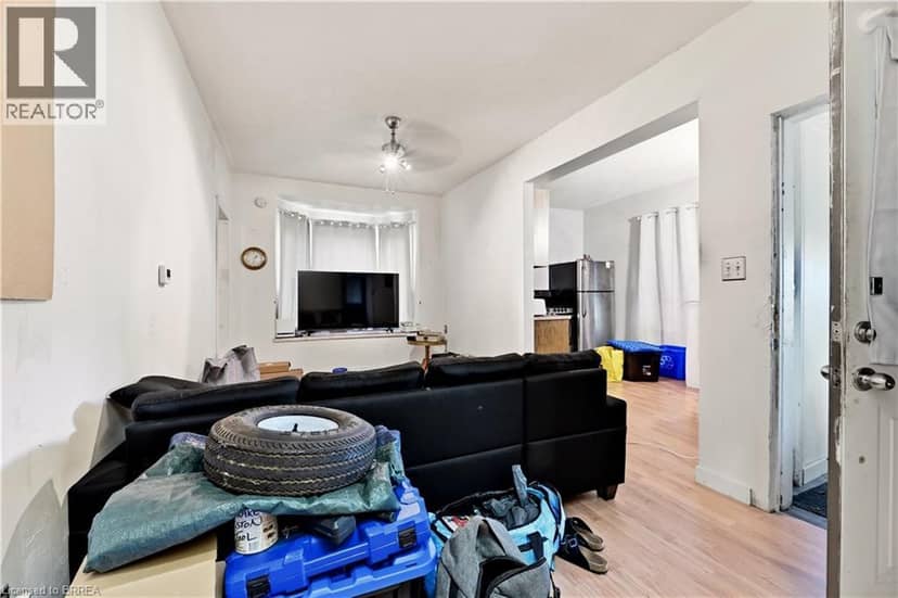 13 USHER Street — photo 3 of 33