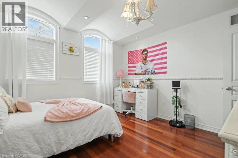 284 NORMANHURST Avenue — photo 24 of 40