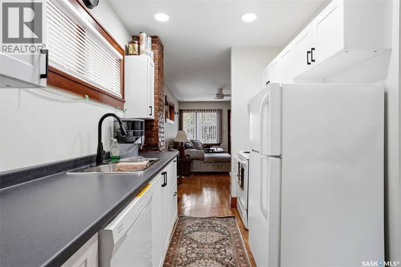 1555 Retallack STREET — photo 13 of 36
