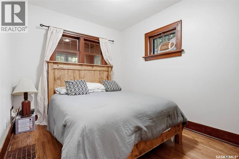 1555 Retallack STREET — photo 15 of 36