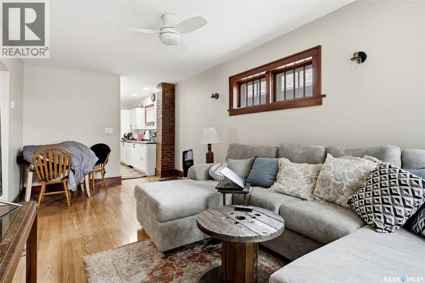 1555 Retallack STREET — photo 7 of 36