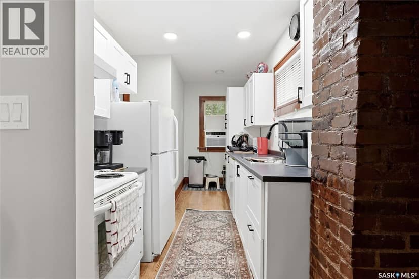 1555 Retallack STREET — photo 9 of 36