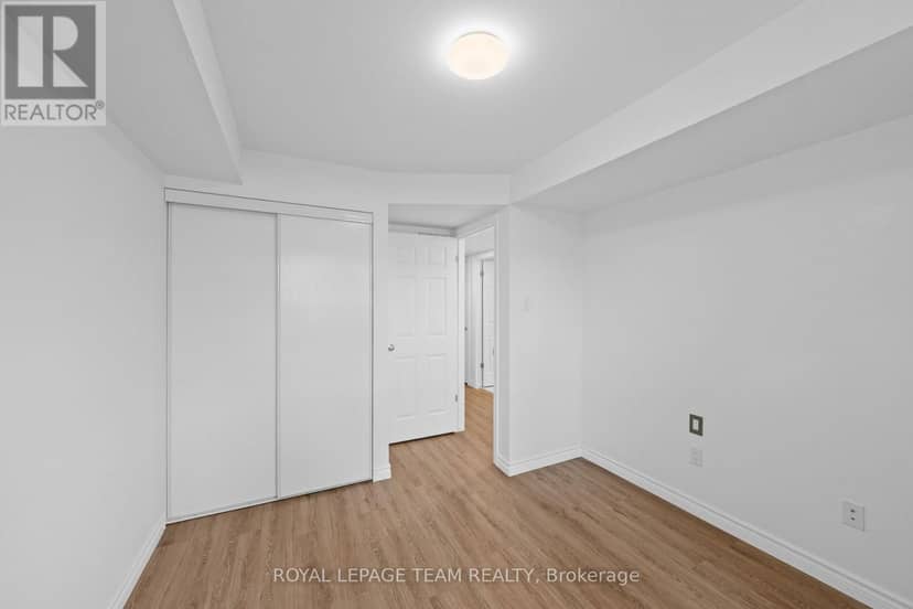 2 - 313 Cresthaven Drive — photo 33 of 40