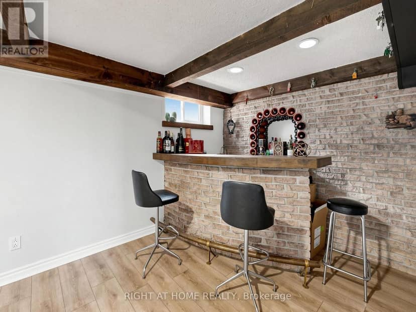305 Pleasant Avenue — photo 33 of 40