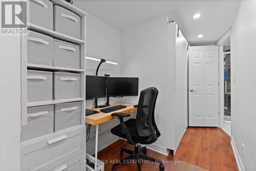 886 Fowles Court — photo 4 of 33