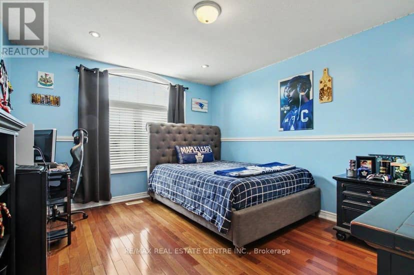 284 Normanhurst Avenue — photo 25 of 40