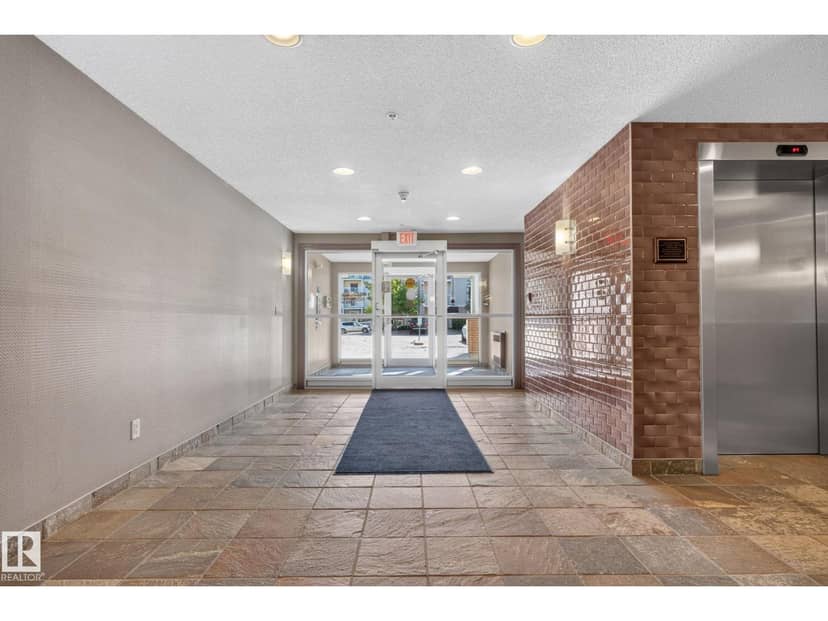 #411 4407 23 ST NW, Edmonton, photo 2