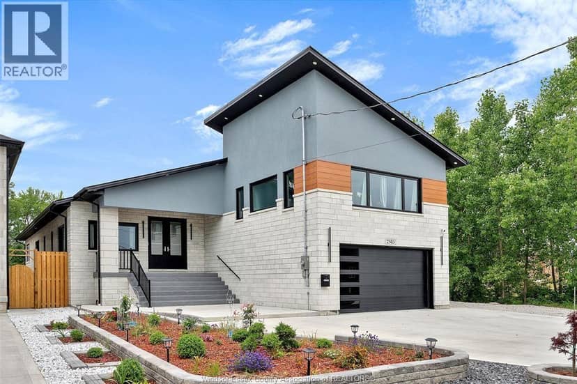 2585 Kenora Street — photo 3 of 40
