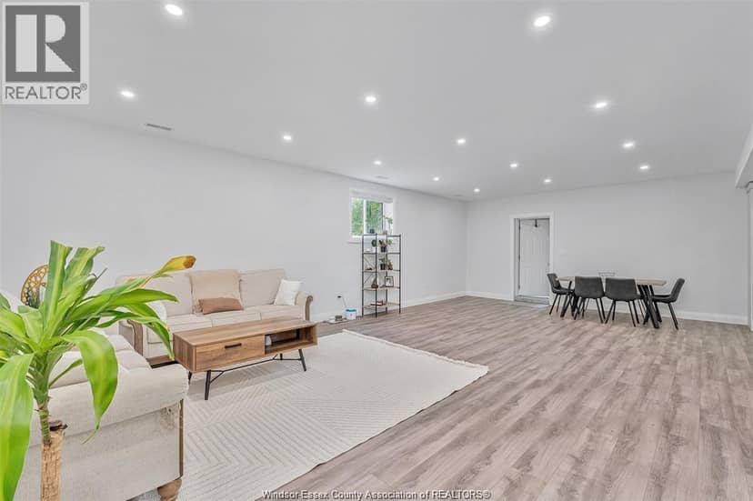 2585 Kenora Street — photo 38 of 40