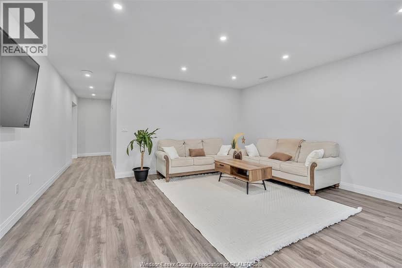 2585 Kenora Street — photo 40 of 40