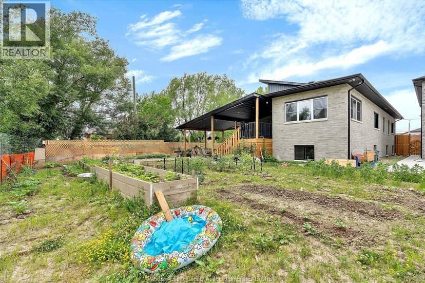 2585 Kenora Street — photo 8 of 40