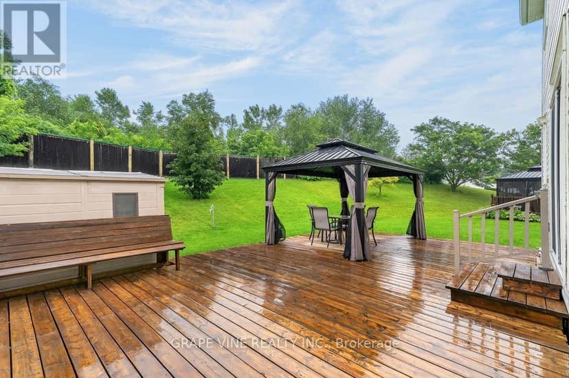105 Rowallen Place — photo 33 of 40
