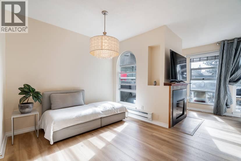 42 900 W 17TH STREET, North Vancouver, photo 5