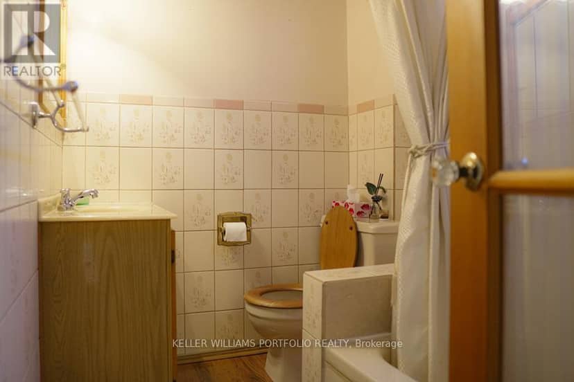 97 Livingstone Avenue — photo 10 of 22