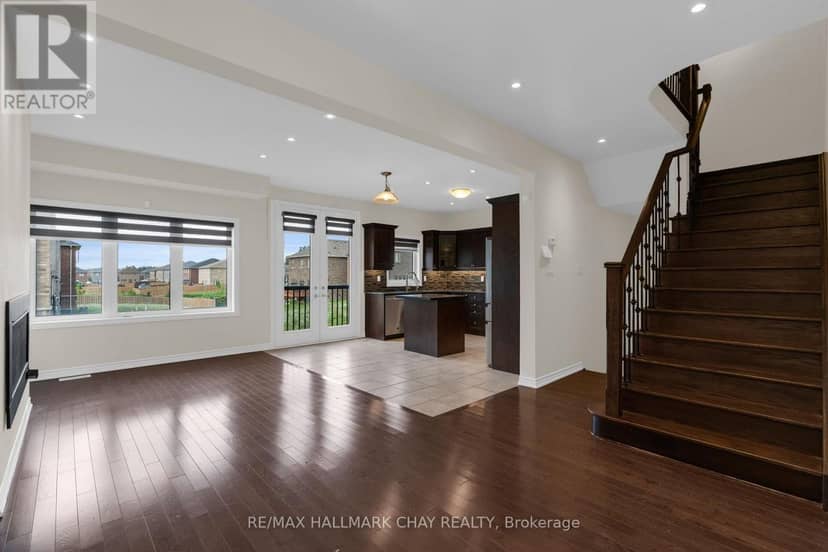 264 Russell Street — photo 5 of 33