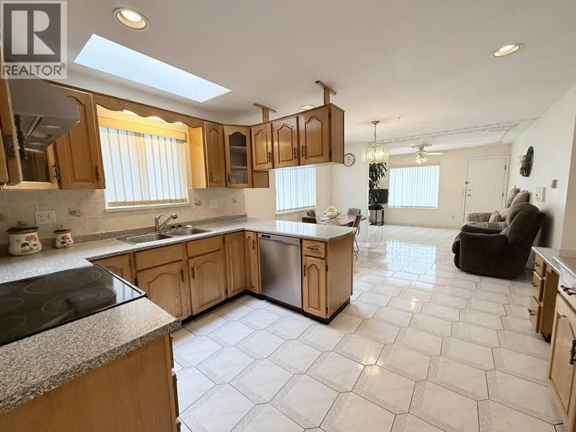 2458 E 5TH AVENUE, Vancouver, photo 8