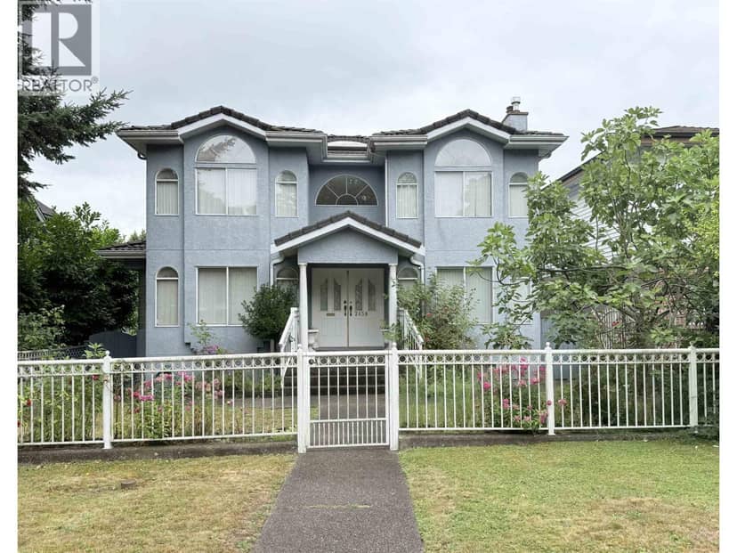 2458 E 5TH AVENUE, Vancouver