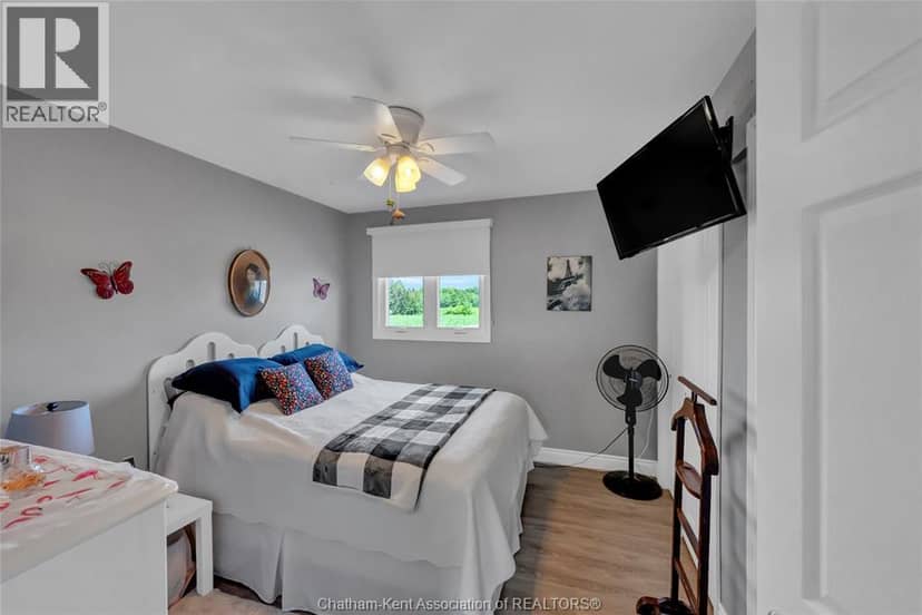 28 Campbell STREET — photo 20 of 40