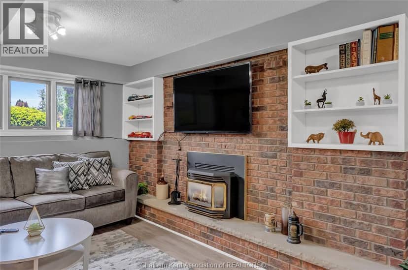 28 Campbell STREET — photo 35 of 40