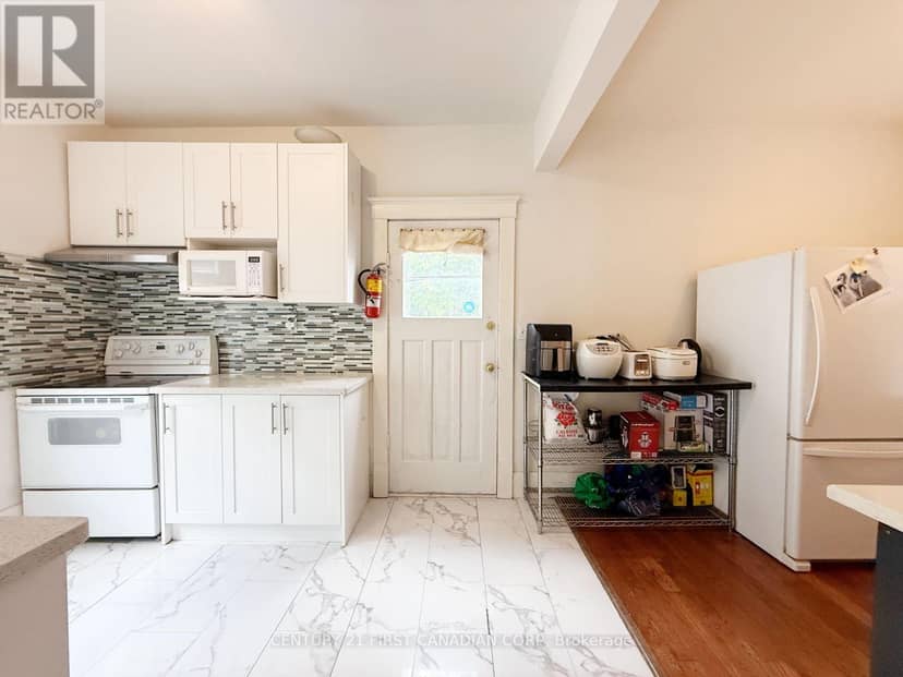 827 Quebec Street — photo 16 of 40